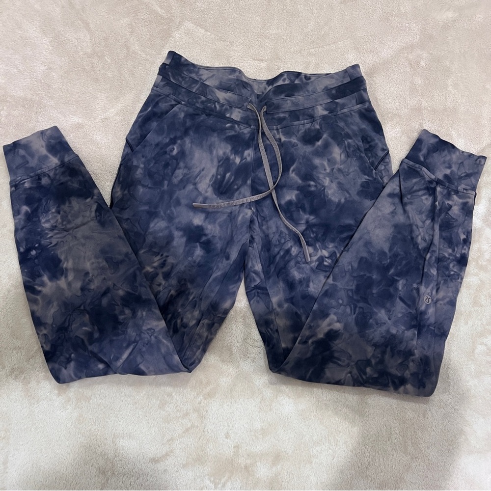 Lululemon Ready to Rulu high rise ⅞ joggers size 4